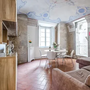 Hostly-Maison Le Vettovaglie-Historical Center